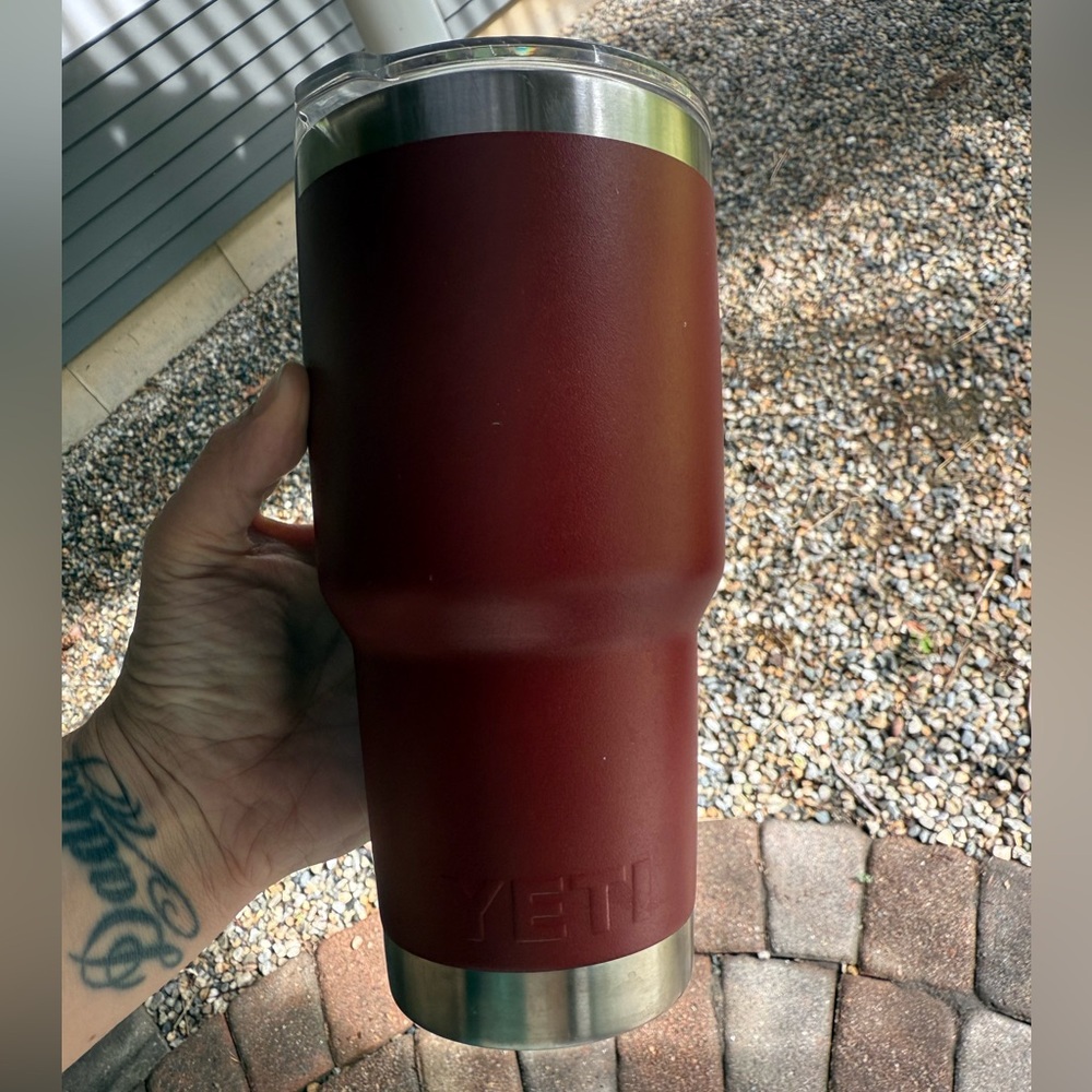 Yeti Tumbler Red Maroon